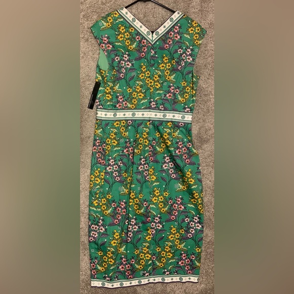Brand New - Green Fitted Dress with Floral Print - Picture 2 of 3